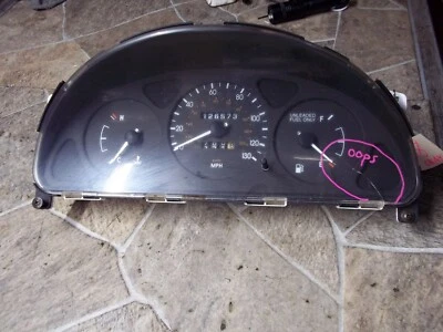 1998 - 2001 年 DAEWOO LANOS SPEEDOMETER 仪器量规集原始设备制造商 126,573 英里 — 第 1/4 张图片