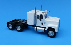 HO 1/87 INTERNATIONAL 4200/4300 SEMITRATTORE CAMION CON KIT DORMIENTE WISEMAN OT5025 - Foto 1 di 5