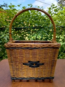 Vintage Rattan And Bamboo Wicker Magazine Book Rack LP Record Holder with Handle - Picture 1 of 5