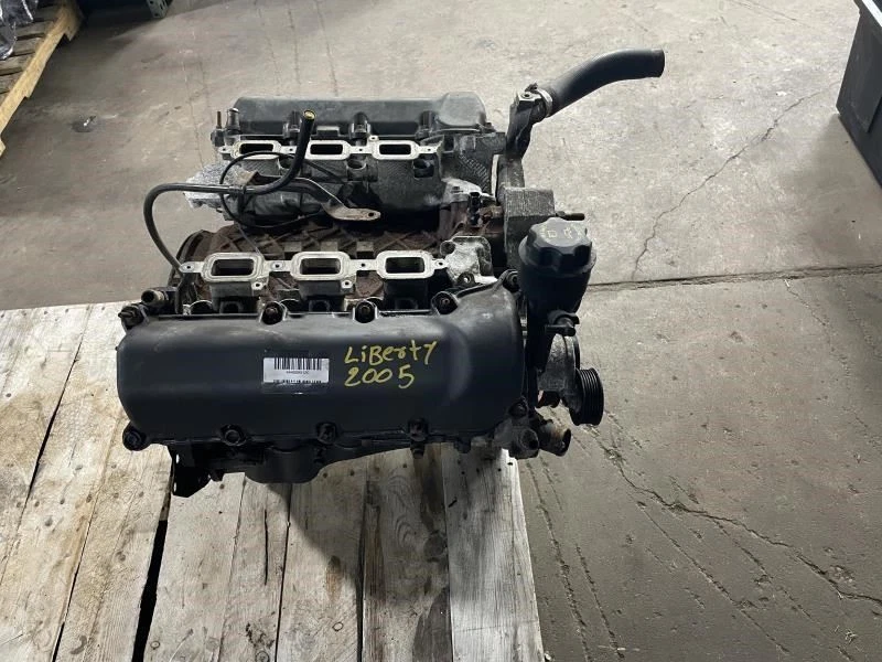 Jeep Liberty 2004 motor de gasolina V6 de 3,7 L 111529 millas Foto 1 de 4