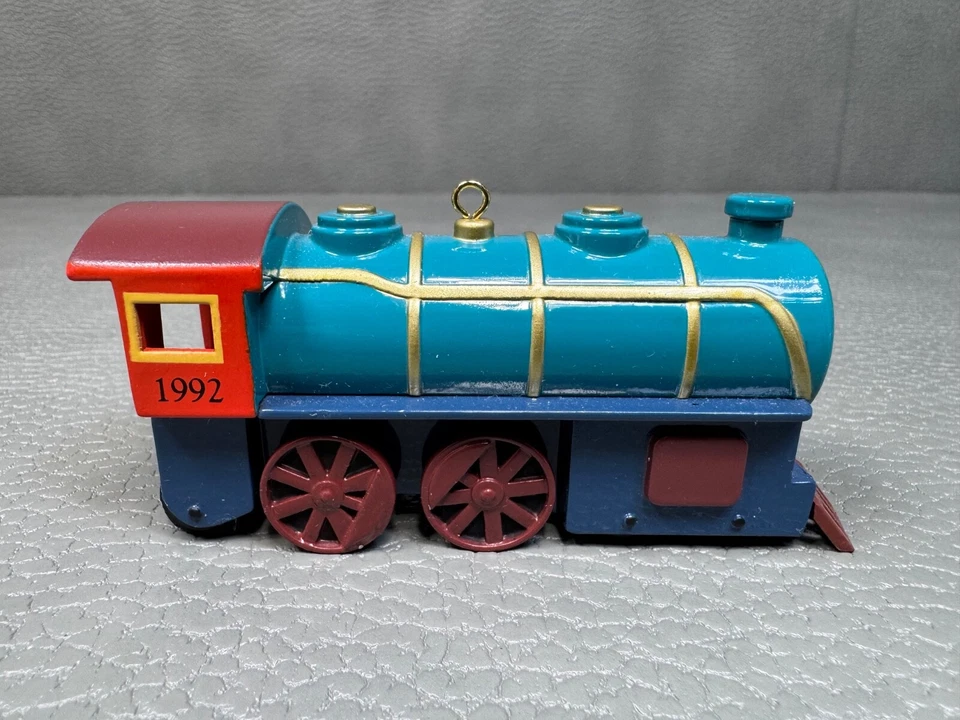 Hallmark Keepsake Ornament 1990 40 Years Together - Faceted Glass