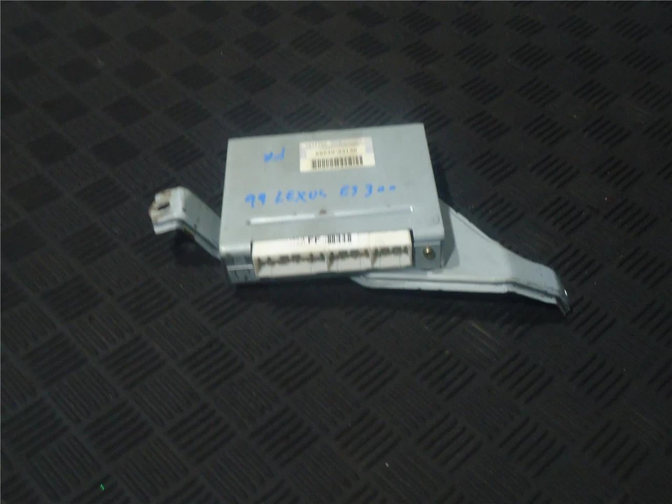 Lexus RX300 ECU 97-02  Foto 1 de 4