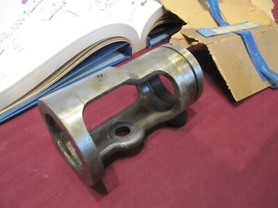 Servo pistão de direção hidráulica NOS Mercedes-Benz 230SL W108 W114 W115 114 460 12 85 - Imagem 1 de 4