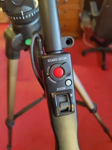 Sony VCT-870RM Tripod Remote Aluminum 51" Extended With Carry Bag. Pristine - Picture 1 of 6