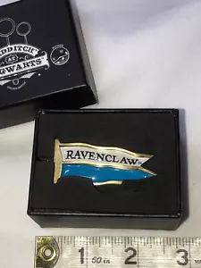 Harry Potter Caja de botín 2019, Hogwarts Quidditch Ravenclaw Banderín Llavero - Imagen 1 de 10
