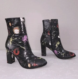 MATISSE Heeled Boots Women's 8 Black Purple Red Floral Zip Pump Bootie Graffiti - Picture 1 of 10