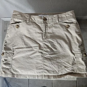 Y2K Skort Cargo Khaki RARE Wooden Buttons 6 Pocket Stretch Slimming Mid 32x4.5 - Picture 1 of 8