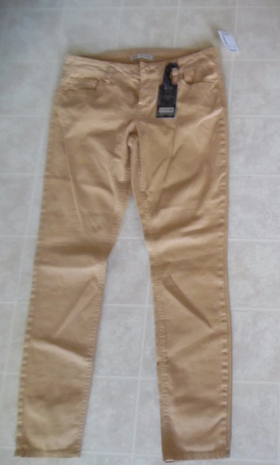 Pantalón Zco Jeans Camel Pierna Ajustada Mujer Junior Talla 9 Foto 1 de 3