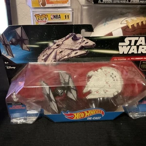 STAR WARS HOT WHEELS STARSHIPS FIRST ORDER TIE FIGHTER vs MILLENNIUM FALCON NEU! - Bild 1 von 2