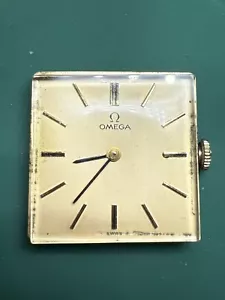 Omega Cal. Movimento Orologio Da Polso 825 17j, Quadrante Quadrato 20mm + Cristallo - FUNZIONANTE - Foto 1 di 3