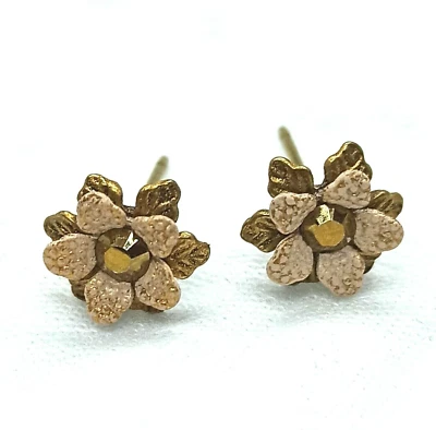 Pendientes Michal Negrin Post Beige Flor Esmalte Con Cristal Swarovski Romántico Foto 1 de 4