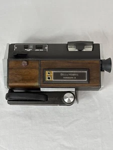 Macchina fotografica vintage Bell & Howell Filmosound 8 caricamento automatico 8 mm non testata con custodia - Foto 1 di 15