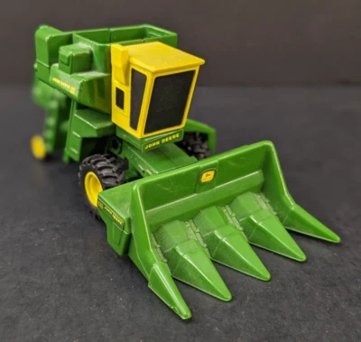 Ertl Farm Toy John Deere 95 Combine 1/64 Diecast and Pastic - Image 1 of 4