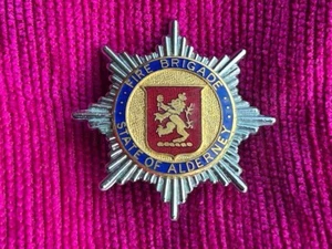 100% Genuine, OBSOLETE, STATE of ALDERNEY FIRE BRIGADE Cap Badge - Picture 1 of 2