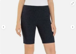 HILARY RADLEY WOMEN'S Printed Pull On Stretch Bermuda Short(NAVY/OFF WHITE,L)NWT - Picture 1 of 3