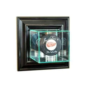 Wall Mounted Single Hockey Puck Display Case UV Protected Glass Puck Showcase - Picture 1 of 4