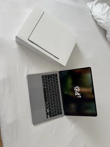 Macbook Air M3 16gb Ram 256gb SSD 2024 Neuwertig Laufende Garantie bis 18.6.26 - Bild 1 von 8