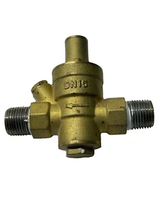 Messing Wasserdruckminderer Halteventil 1/2" auf jeder Seite Nippel - Bild 1 von 2