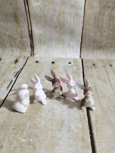 5 Vtg Creepy Bunny Rabbits Miniature Plastic Figurines (B9) - Picture 1 of 5