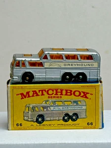 Matchbox No. 66 Greyhound Bus with Original Box - Picture 1 of 15