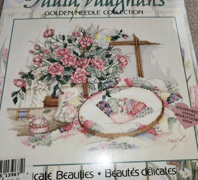 Paula Vaughan Golden Needle Collection Delicate Beauties Cross Stitch Kit - Imagem 1 de 4