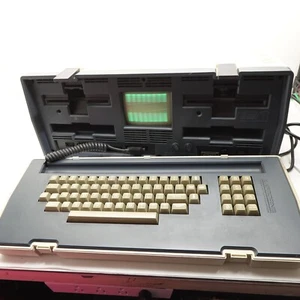 PARTS/REPAIR Vintage 1980s Osborne Computer Model OCC 1 - Powers On - Picture 1 of 16