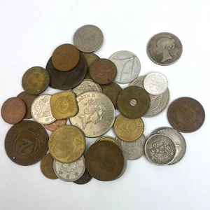 Lot of Random Foreign Coins 5.55 oz Bag & 1845 British Shilling - Various Years - Picture 1 of 4