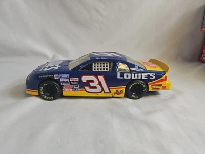 1997 MIKE SKINNER  #31 LOWES  MONTE CARLO NASCAR Action Diecast  1:24  #BGA - Image 1 of 4