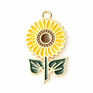 10 x Pretty Summer Sunflower Gold Tone Charm Pendants & Enamel Detail 28 x 16mm - Picture 1 of 1