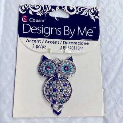 NUEVO CON ETIQUETAS Cousin Designs By Me Acento Tono Plata Colorido Estrás Búho Colgante! Foto 1 de 4