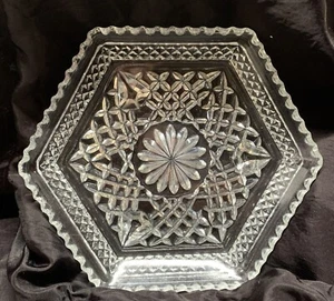 Vintage Anchor Hocking Glass WEXFORD Diamond Hexagon Snack Candy Footed 7.5 Inch - Picture 1 of 10
