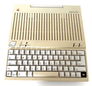 Vintage Apple IIc+ Plus - Picture 1 of 2