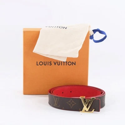Двусторонний красный пояс с монограммой LOUIS VUITTON M9498 LV Initiales 30 мм (FPP010810) - Изображение 1 из 4
