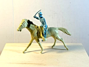Marx 1950's 54mm defender on horse from Fort Apache/Dearborn playset. - Picture 1 of 1