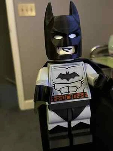 3D Printed - 9 in - DC BATMAN Figurine - Picture 1 of 5