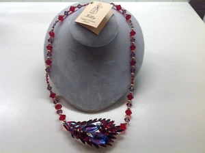Handgefertigter einzigartiger Modeschmuck rot und lila Strass Pin Halskette von Kitty - Bild 1 von 5
