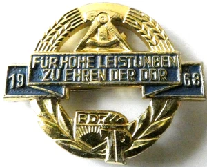DDR Pioneer Organisation 1968 Badge for High Achievements - Picture 1 of 3