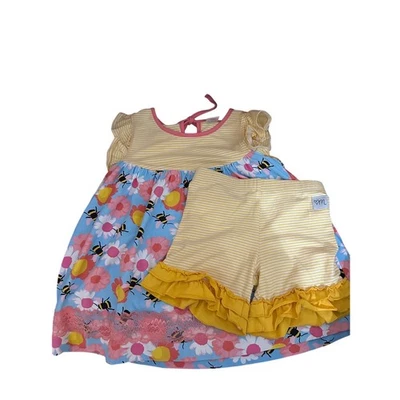 Love Millie Clothing Co. 女孩黄色条纹蜜蜂雏菊连衣裙短裤套装 6 码 — 第 1/4 张图片