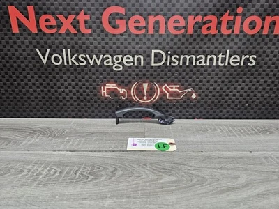Левая или правая наружная дверная ручка 2006 - 2014 Volkswagen Jetta MKV - Изображение 1 из 4