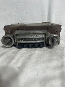 Vintage 1950's - 1960's Delco Pontiac Car Radio OEM Hot rod, Rat rod - Picture 1 of 7