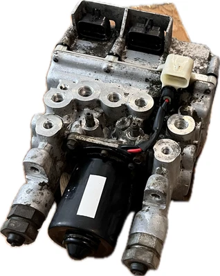 1993 Chevy S10 Blazer 🚙 ABS Brake Pump Module Assembly 15697850 OEM ✅ - Image 1 of 4