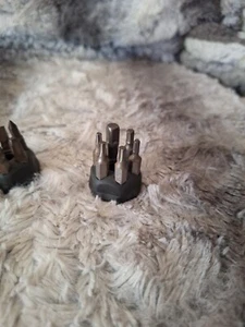 Juego de brocas torx 1/4" en contenedor de goma y juego de cabezales Phillips  - Imagen 1 de 4