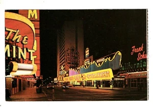 Postal Casino Center Fremont Streert Las Vegas Nevada vista nocturna NV - Imagen 1 de 2