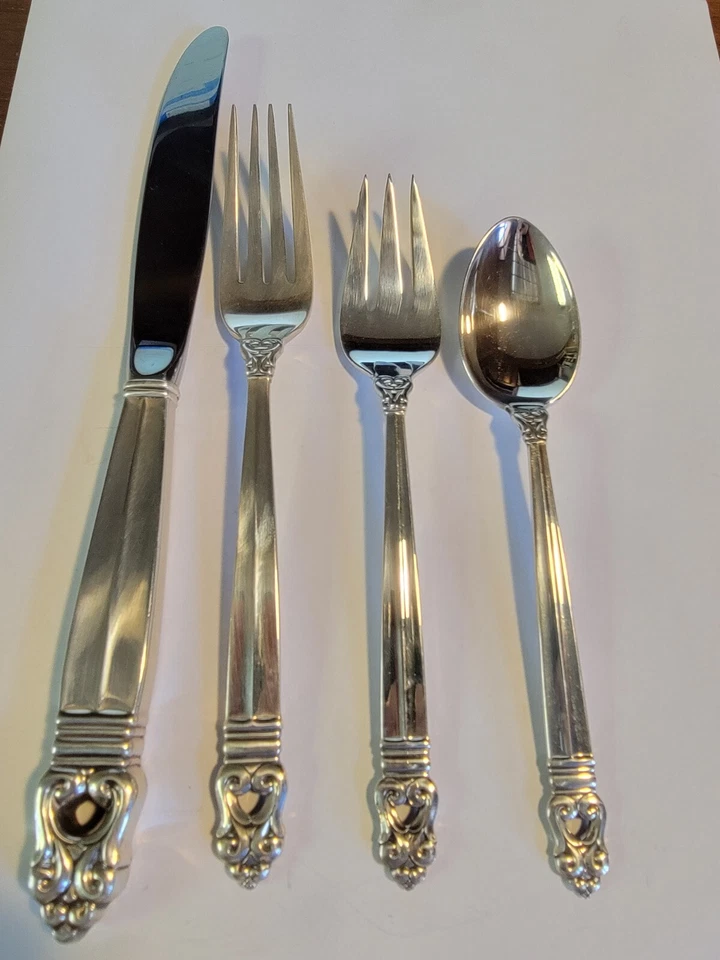 Ajuste de lugar de almuerzo Royal Danish by International Sterling de 4 piezas con cuchillo tamaño lugar Foto 1 de 4