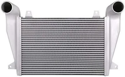 Charge Air Cooler For 1999 2000 Freightliner FL80, 2003 Freightliner FL80 Foto 1 de 4