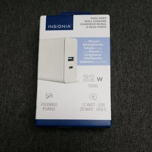 Insignia Chargeur Mural 32W Double Port USB-A USB-C pour Smartphones, Tablettes Blanc - Photo 1 sur 2