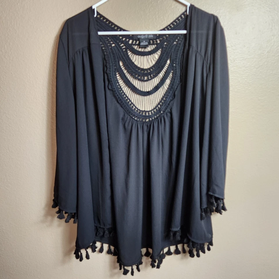 Jaqueta de chiffon preta feminina August Silk com incrustação de crochê e borlas - Tamanho M - Imagem 1 de 4