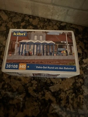 KIBRI HO 38108 ACCESSORIES SET AROUND THE STATION MODEL KIT - Image 1 of 3