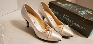 Dyeable White Silk Satin 2.5" High Heel Bowtie Loop Pumps Wedding Shoes Women 7B - Picture 1 of 9