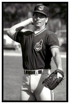 Tom Candiotti (1988) 克利夫兰印第安人老式棒球明信片 PCCI — 第 1/2 张图片